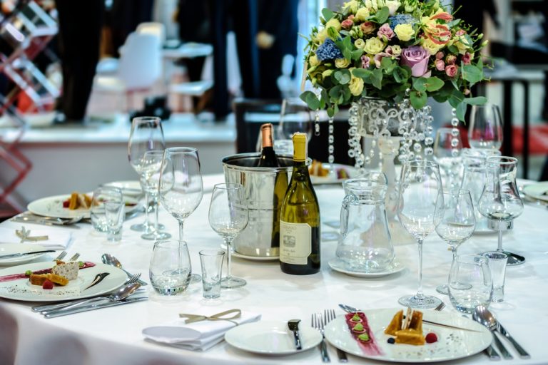 exclusive banquet, the adoption of, business meeting-1812772.jpg